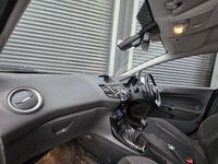 Used Ford Fiesta Titanium 125 HP (91 kW) 2013 Blue Hatchback