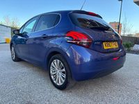 Usado Peugeot 208 Allure 2017 Azul Citadino