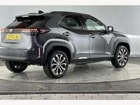 New Toyota Yaris Hybrid Design 131 HP (96 kW) 2025 Estate