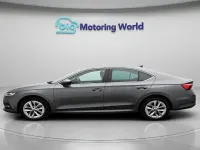 Używany Skoda Octavia SE L 150 KM (110 kW) 2023 Szary Hatchback