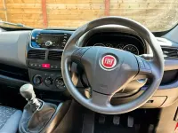 Begagnad Fiat Doblò Easy 95 HK (69 kW) 2018 Röd Minibuss