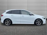 Usado Mercedes B200 Executive 161 HP (118 kW) 2023 Branco Monovolume
