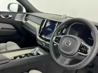 Usado Volvo XC60 Ultimate 449 HP (330 kW) 2023 Prateado SUV