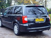 Used Chrysler Grand Voyager Limited 178 HP (130 kW) 2014 Black MPV