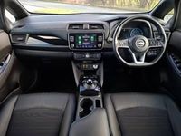 Begagnad Nissan Leaf N-Connecta 110 kW (150 HK) 2022 Svart Halvkombi