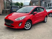 Używany Ford Fiesta Zetec 85 KM (62 kW) 2018 Czerwony Hatchback