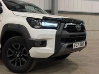 Used Toyota HiLux 204 HP (150 kW) 2021 White Pickup