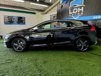 Used Volvo V40 R-Design 190 HP (139 kW) 2014 Black Hatchback