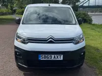 Used Citroën Berlingo 100 HP (73 kW) 2020 White MPV