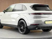 Used Porsche Cayenne 470 HP (345 kW) 2025 Grey SUV