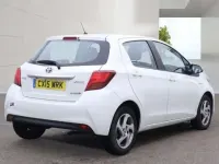 Used Toyota Yaris 101 HP (74 kW) 2015 White Hatchback