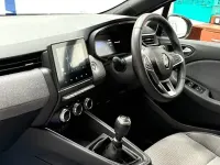 Used Renault Clio Techno 90 HP (66 kW) 2024 Grey Hatchback