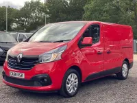 Used Renault Trafic 2018 Red MPV