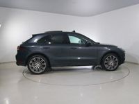 Used Porsche Macan 252 HP (185 kW) 2018 Grey SUV