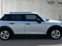 Usado Mini Cooper Hatch 113 kW (154 HP) 2025 Branco Citadino
