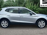Usado Seat Arona Xperience 110 HP (80 kW) 2023 Prateado SUV