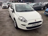 Używany Fiat Punto Pop 69 KM (50 kW) 2014 Biały Hatchback