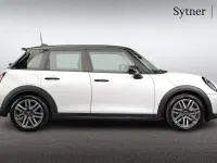 Ny Mini Cooper S Hatch 201 HK (147 kW) 2025 Vit Halvkombi