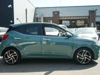 Used Hyundai i10 Premium 65 HP (47 kW) 2024 Green Hatchback