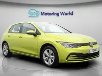 Używany VW Golf VIII S 115 KM (84 kW) 2022 Żółty Hatchback