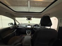 Used Ford S-MAX Sport 180 HP (132 kW) 2017 White MPV