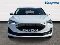 Gebraucht Ford Focus Titanium 125 PS (91 kW) 2022 Weiß Kleinwagen