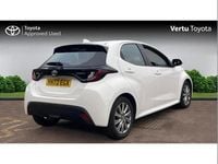Used Toyota Yaris Hybrid 116 HP (85 kW) 2022 White Hatchback