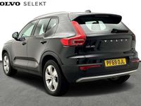 used Volvo XC40 Momentum T3