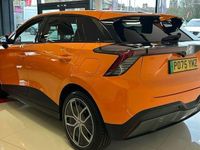 New MG MG4 EV Trophy 150 kW (204 HP) 2025 Orange Hatchback