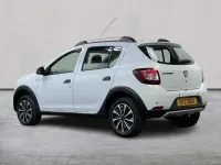 Begagnad Dacia Sandero Lauréate 90 HK (66 kW) 2014 Vit Halvkombi