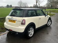 Used Mini Cooper D Hatch 110 HP (80 kW) 2008 White Hatchback