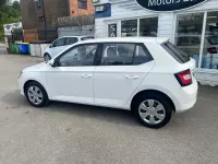 Used Skoda Fabia 60 HP (44 kW) 2015 White Hatchback