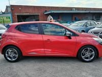 Used Renault Clio IV Dynamique 90 HP (66 kW) 2015 Red Hatchback