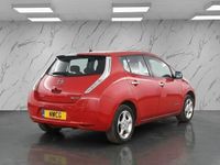 Begagnad Nissan Leaf Acenta 80 kW (109 HK) 2017 Röd Halvkombi