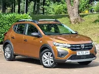 Used Dacia Sandero Essentiel 91 HP (66 kW) 2022 Orange Hatchback