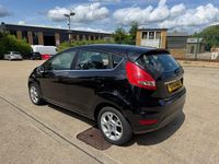 Used Ford Fiesta Zetec 82 HP (60 kW) 2011 Black Hatchback