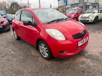 Used Toyota Yaris T3 88 HP (64 kW) 2006 Red Hatchback