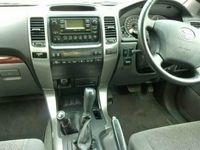 Used Toyota Land Cruiser 173 HP (127 kW) 2007 SUV