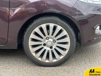 Used Ford Fiesta Titanium 94 HP (69 kW) 2009 Red Hatchback