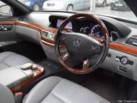 Used Mercedes S320 235 HP (172 kW) 2006 Sedan