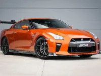 Used Nissan GT-R Prestige 570 HP (419 kW) 2016 Gold Coupe