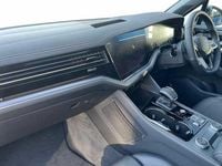 New VW Touareg Black Edition 286 HP (210 kW) 2025 White SUV