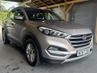 Used Hyundai Tucson SE 132 HP (97 kW) 2017 Beige SUV