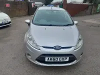 Gebraucht Ford Fiesta Zetec 82 PS (60 kW) 2010 Silber Kleinwagen