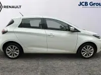 Used Renault Zoe Iconic 80 kW (109 HP) 2022 White Hatchback