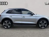 Begagnad Audi Q5 Comfort 241 HK (177 kW) 2019 Silver SUV