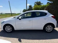 Used Mazda 2 2015 White Hatchback