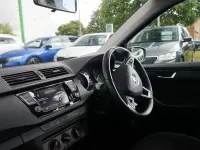 Begagnad Skoda Fabia Colour Edition 94 HK (69 kW) 2017 Vit Halvkombi