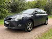 Begagnad Ford Focus Zetec 105 HK (77 kW) 2014 Halvkombi