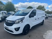 Second-hand Vauxhall Vivaro Sportive 125 CP (91 kW) 2019 Alb Monovolum